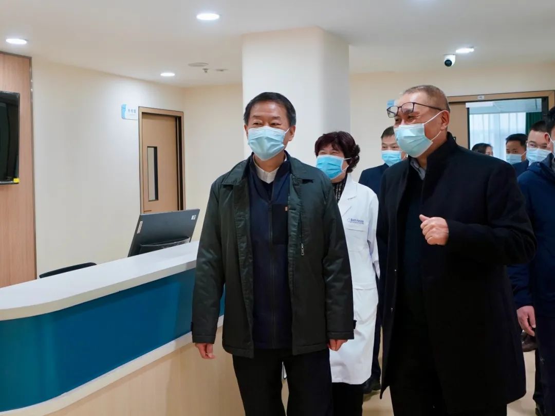 四川省尊龙凯时集团党委书记、董事长任丁率队赴锦弘集团调研