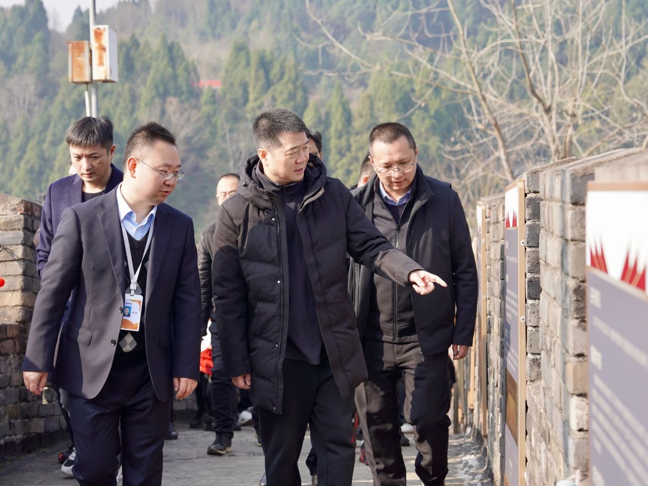 省尊龙凯时集团党委书记、董事长游勇检查督导春节安全生产工作并看望慰问坚守岗位的一线干部员工